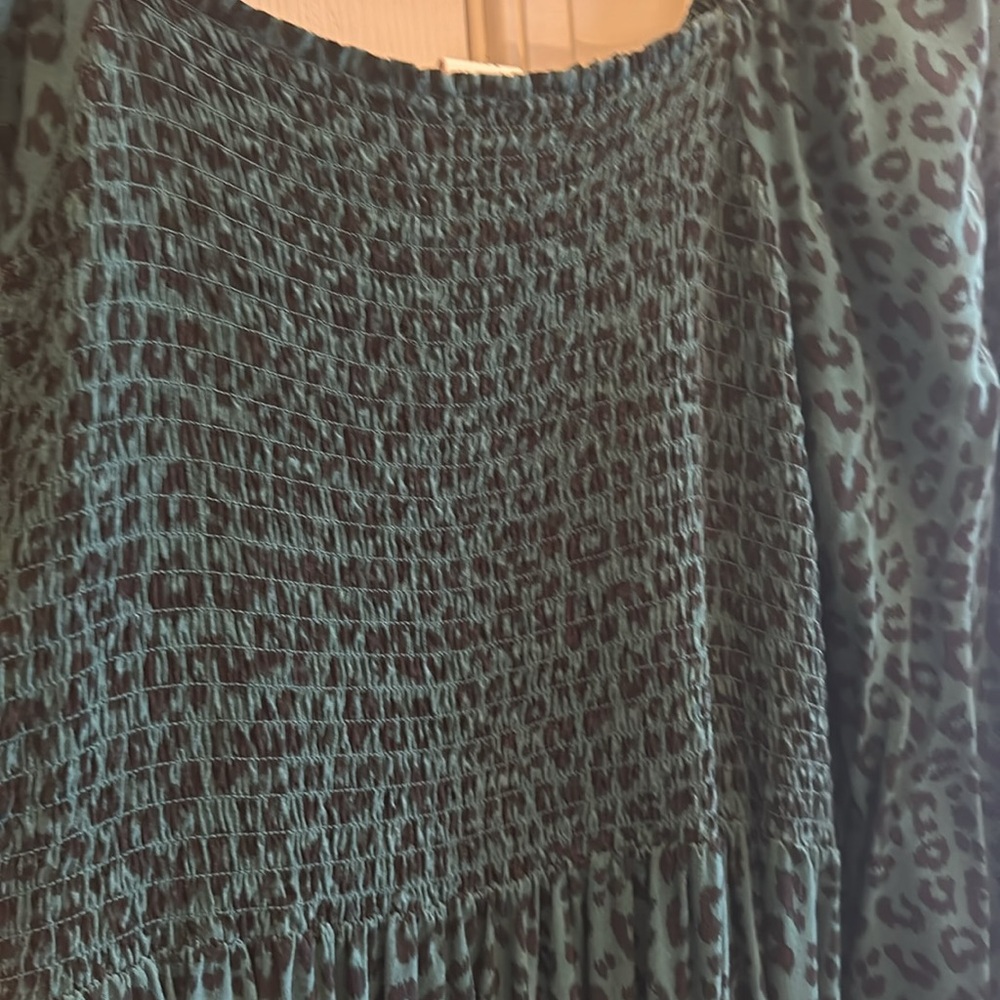 Gap smocked dress, size medium - Picture 5 of 6